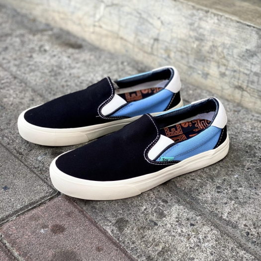 TRUE ONE SHOOT SLIP ON BLACK/BLUE CANVAS